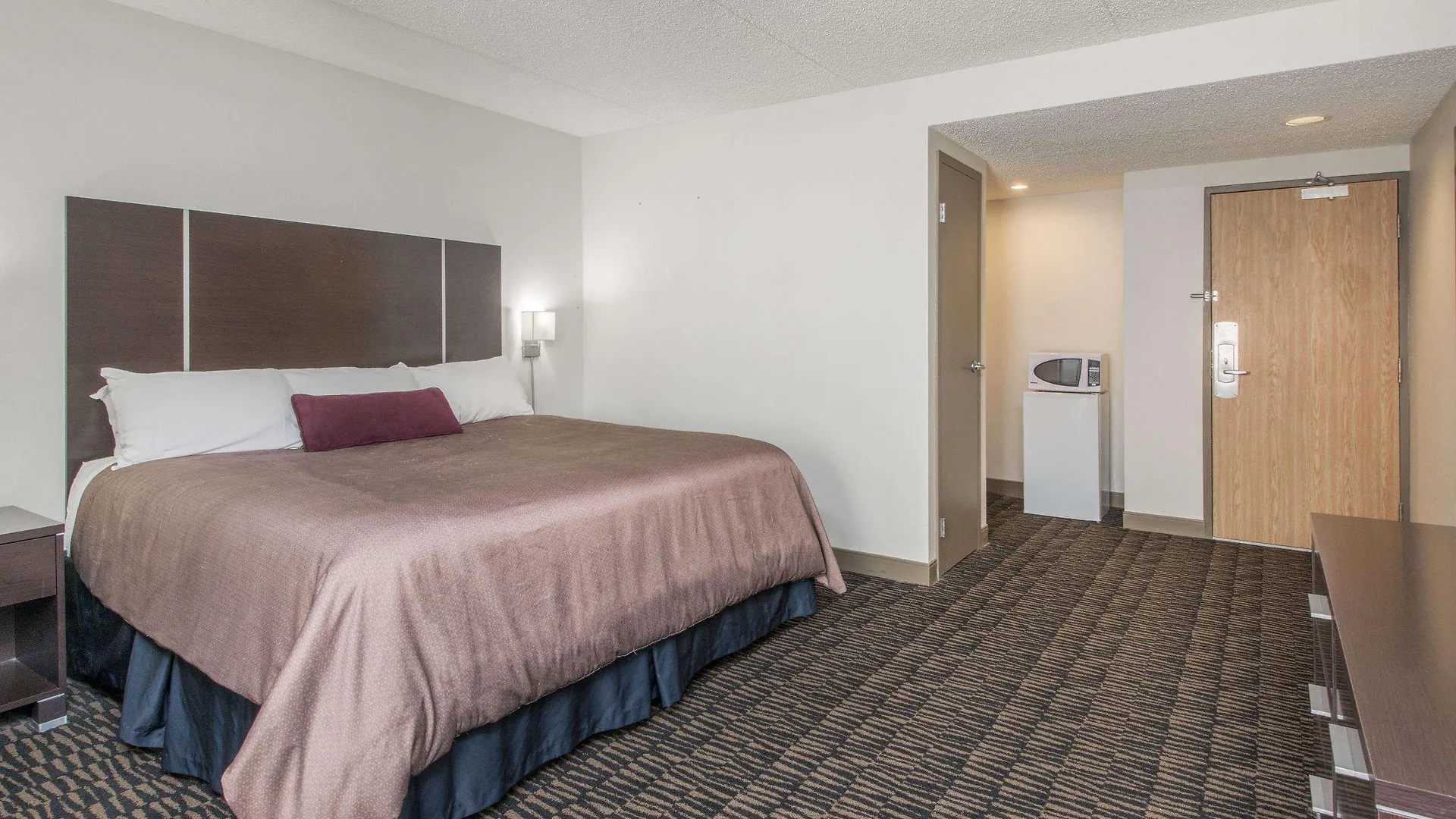 Ramada Plaza By Wyndham Niagara Falls
