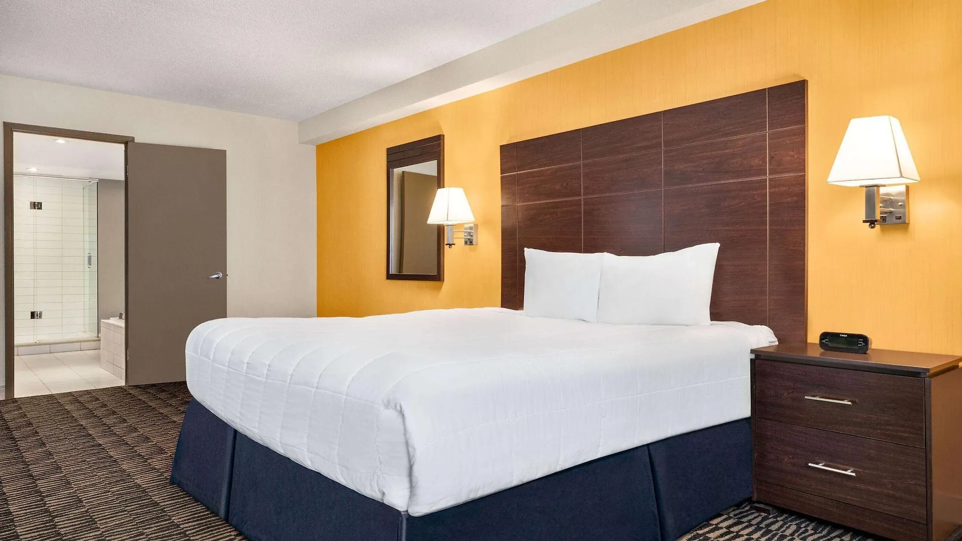 ** Hotel Ramada Plaza By Wyndham Niagara Falls Canadá